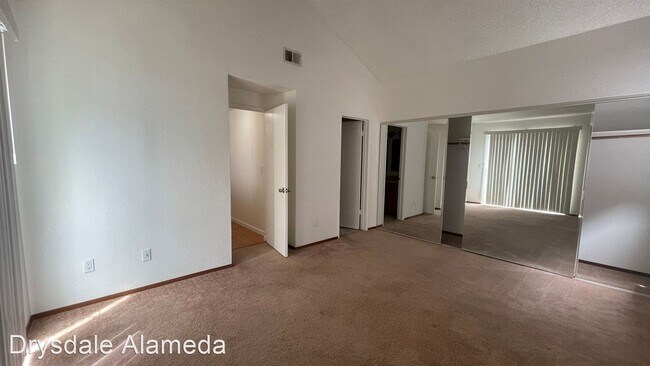 Building Photo - 2 br, 2 bath House - 14 Christensen Court