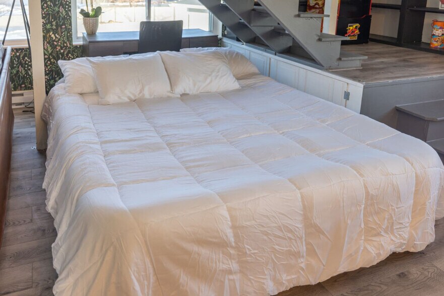 Building Photo - 13043 Mountain Crest Cir