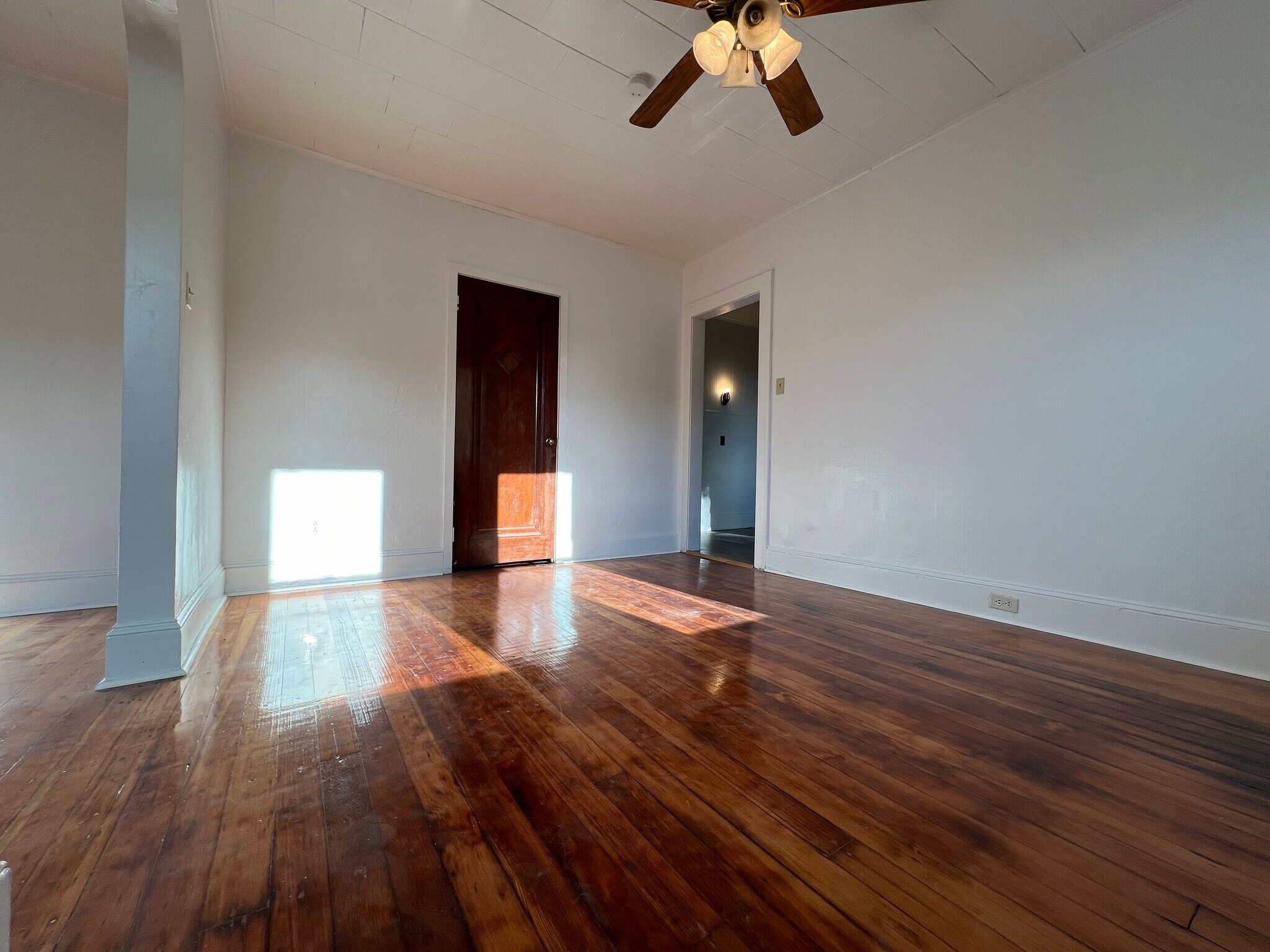 Building Photo - 44 E Bacon St