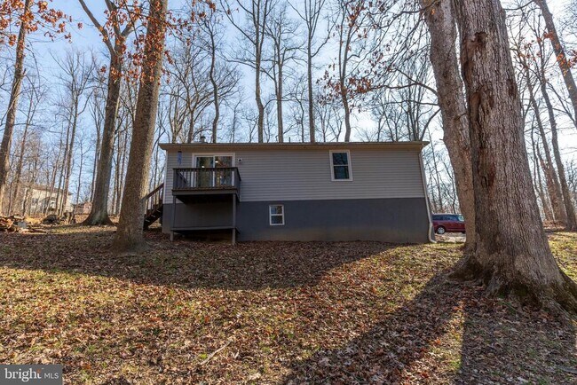 Building Photo - 462 Wild Rose Ln