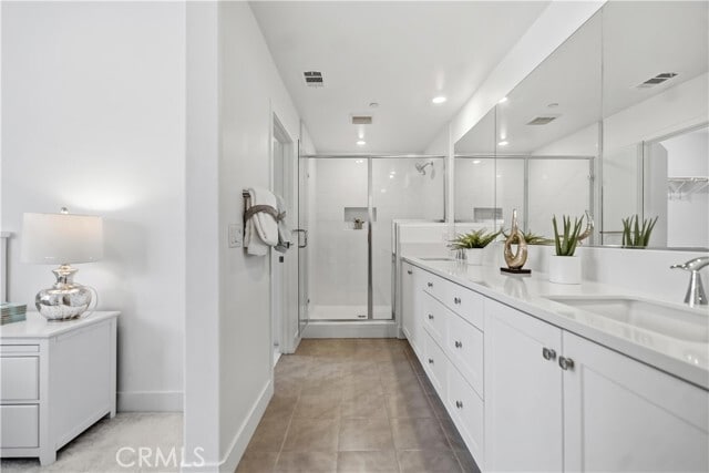Building Photo - 208 Yerba