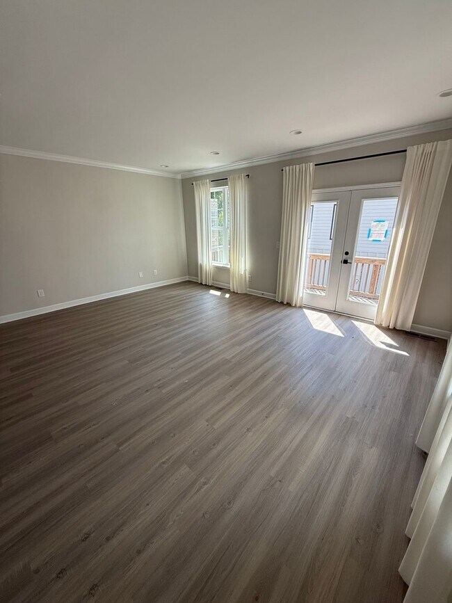 Building Photo - BRAND NEW TOWNHOMES AVALIABLE NOW