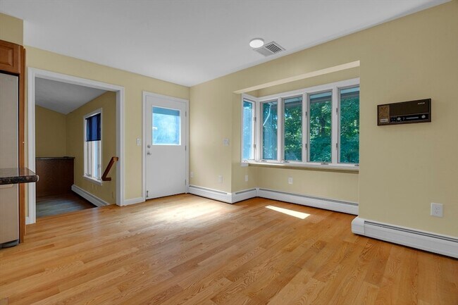 Building Photo - 52 Rayburn Rd