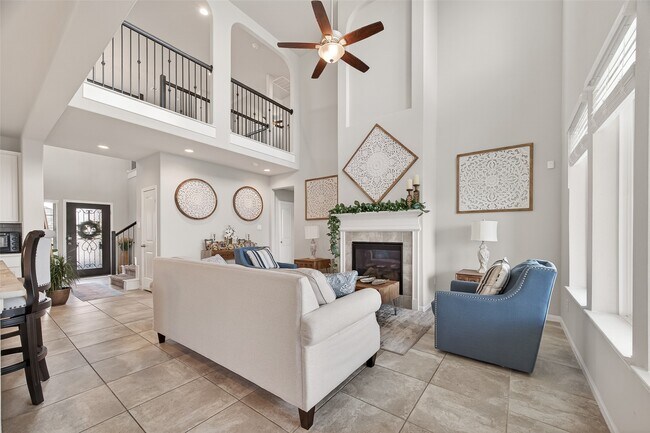 Building Photo - 3723 Lake Varano Cir
