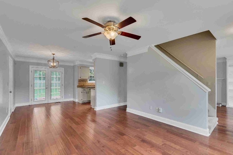 Building Photo - 1520 Birchwood Cir