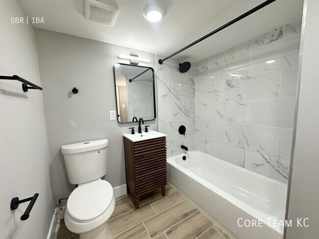 Building Photo - 2320 W 47th Ave