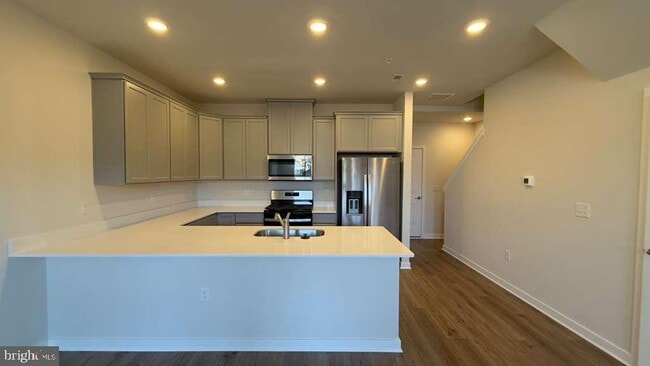 Building Photo - 1 Wafer Aly