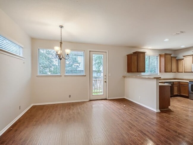 Building Photo - Home in Stone Oak!