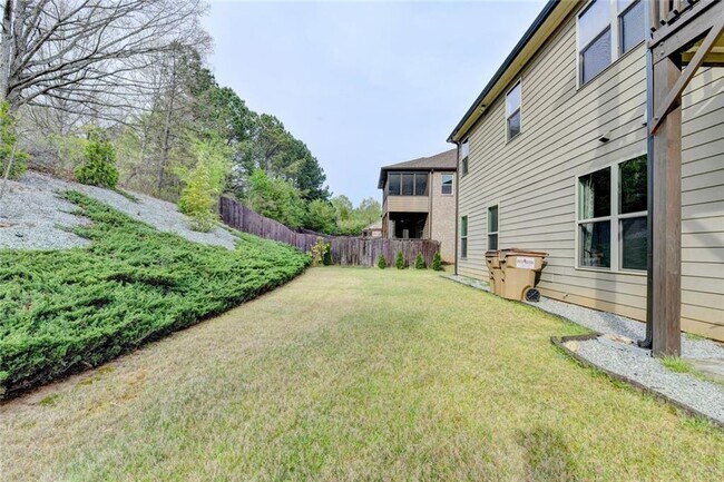 Building Photo - 2540 Maple Ridge Ln