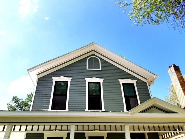 Building Photo - 1020 W Wayne St