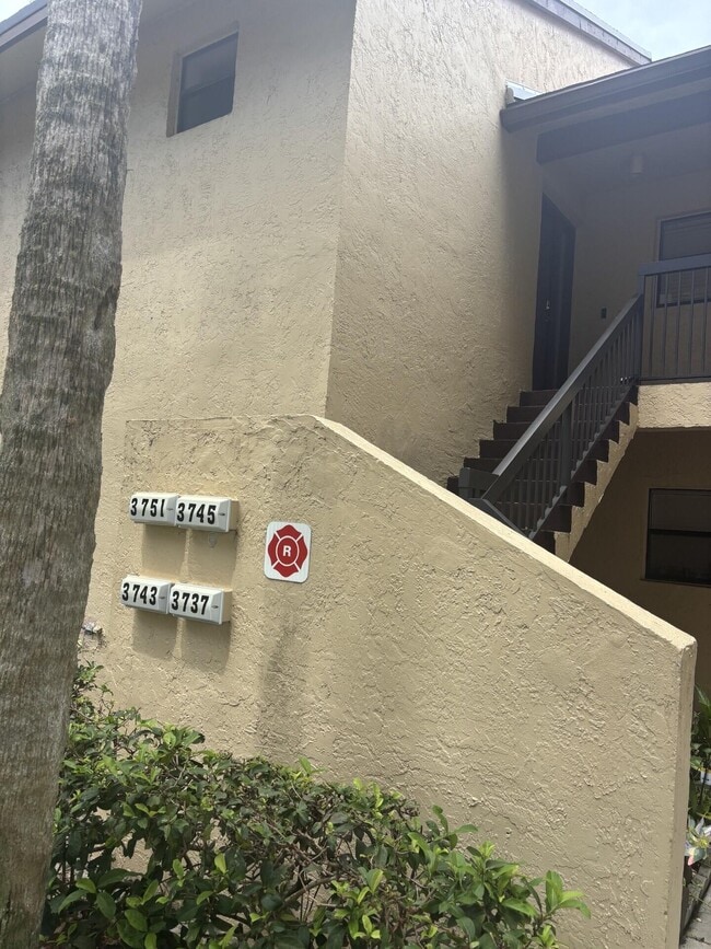 Building Photo - 3751 Cocoplum Cir