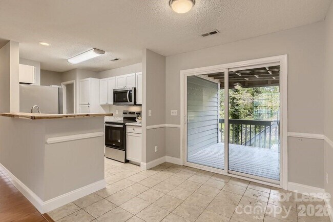 Building Photo - 431 Cedarcroft Dr