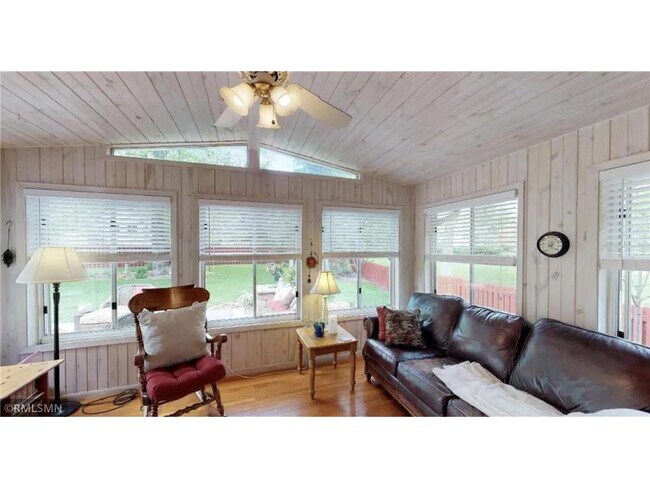 Building Photo - 10301 Boundary Creek Terrace