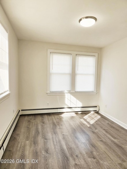 Building Photo - 77 Valley Rd