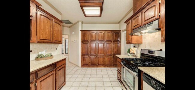 Building Photo - 112 Portulaca St