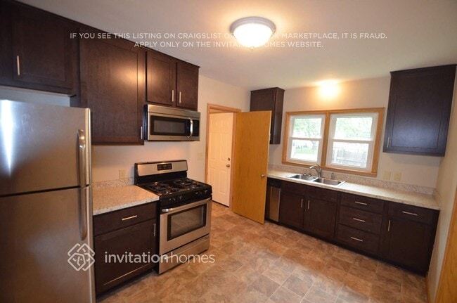 Building Photo - 3058 NE Stinson Blvd