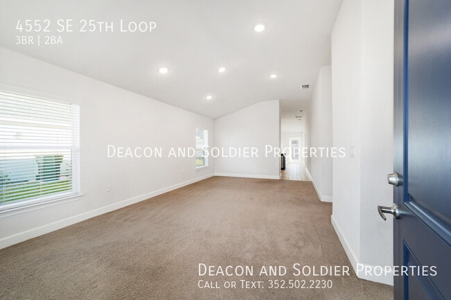 Building Photo - 4552 SE 25th Loop