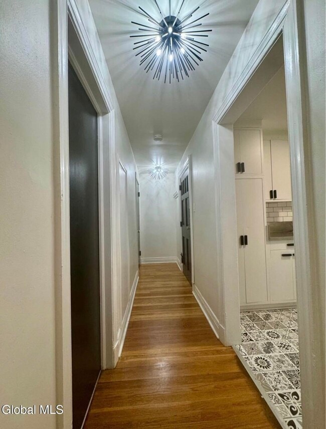 Building Photo - 612 Union St