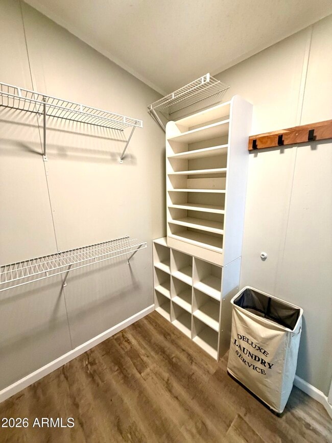 Building Photo - 5333 S Santa Claus Ave