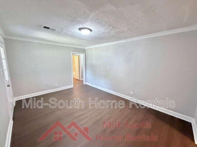 Building Photo - 2139 Alameda Ave