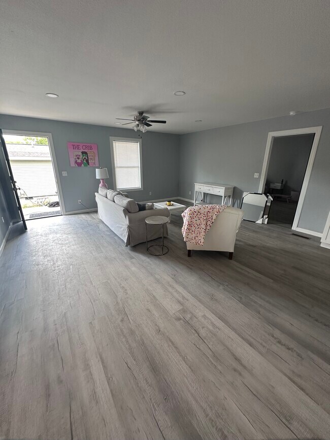 Building Photo - Brooks Street Quadplex - Fyffe