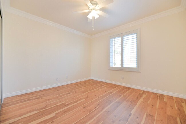 Building Photo - 412 Avenida Santa Barbara