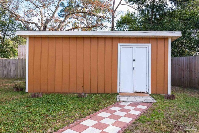 Building Photo - 3505 Wellington Rd