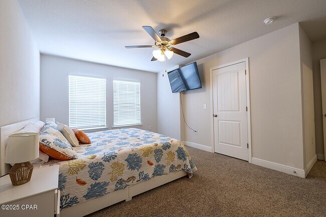 Building Photo - 1882 Pointe Dr