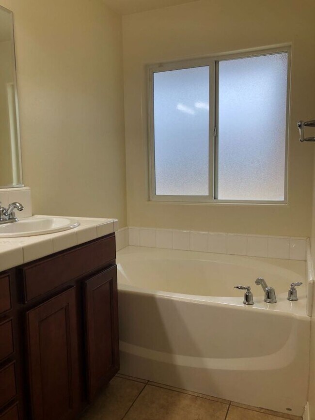 Building Photo - 13003 Lake Pueblo Way