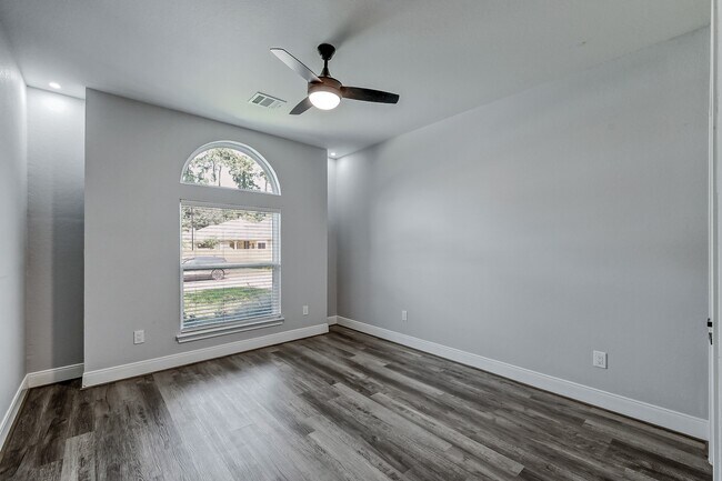 Building Photo - 11315 Alcott Dr