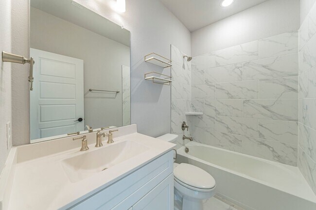 Building Photo - 1110 Stallion Ln