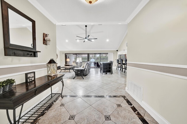 Building Photo - 8633 Vista Del Boca Dr
