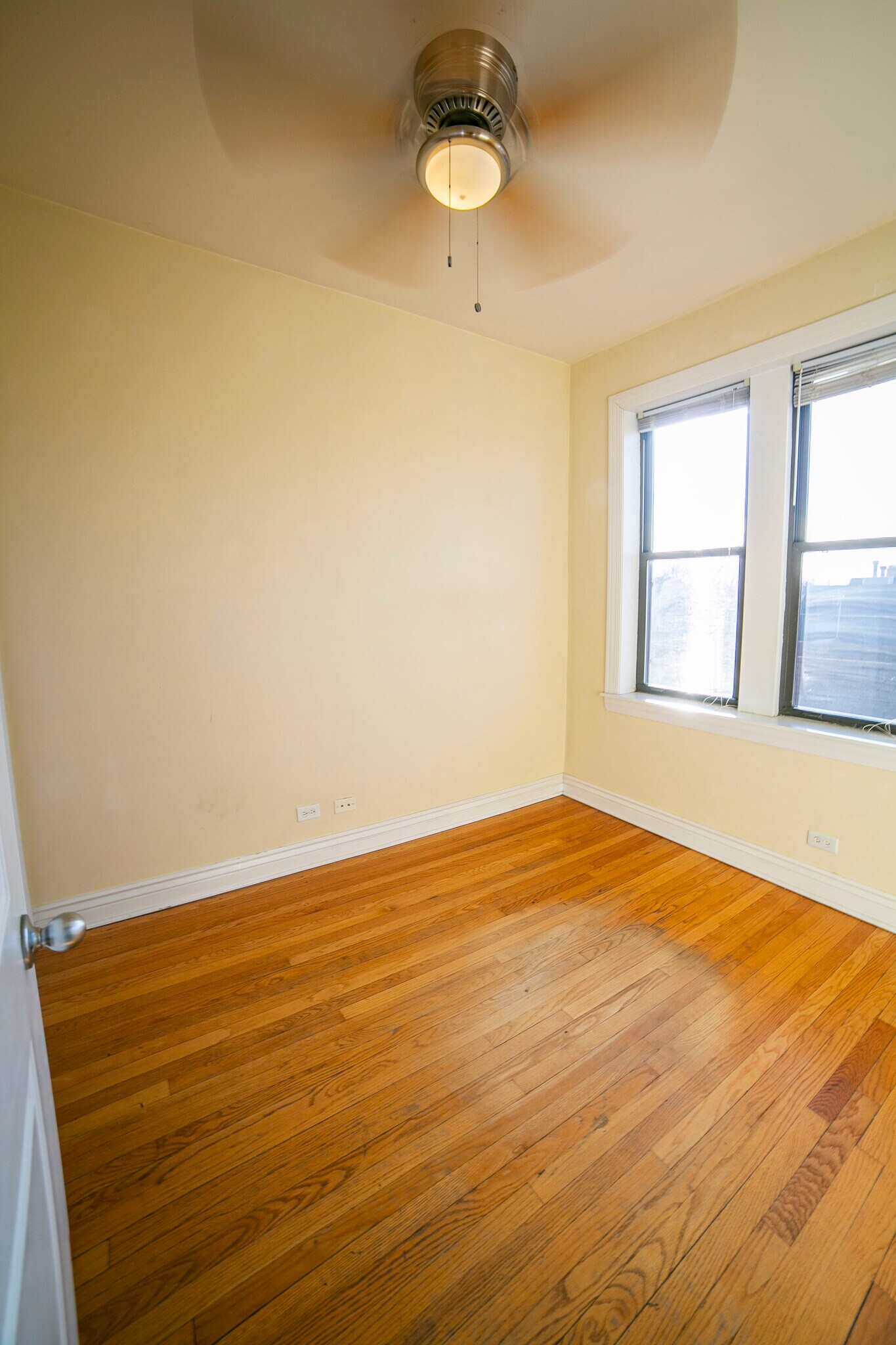 Building Photo - 2707 W Altgeld St