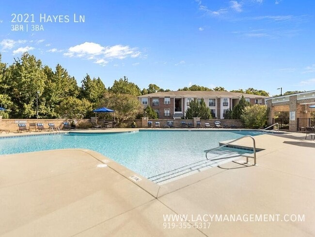 Building Photo - 2021 Hayes Ln