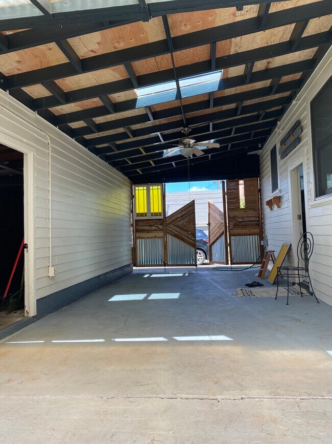 Building Photo - 7405 N Burrage Ave