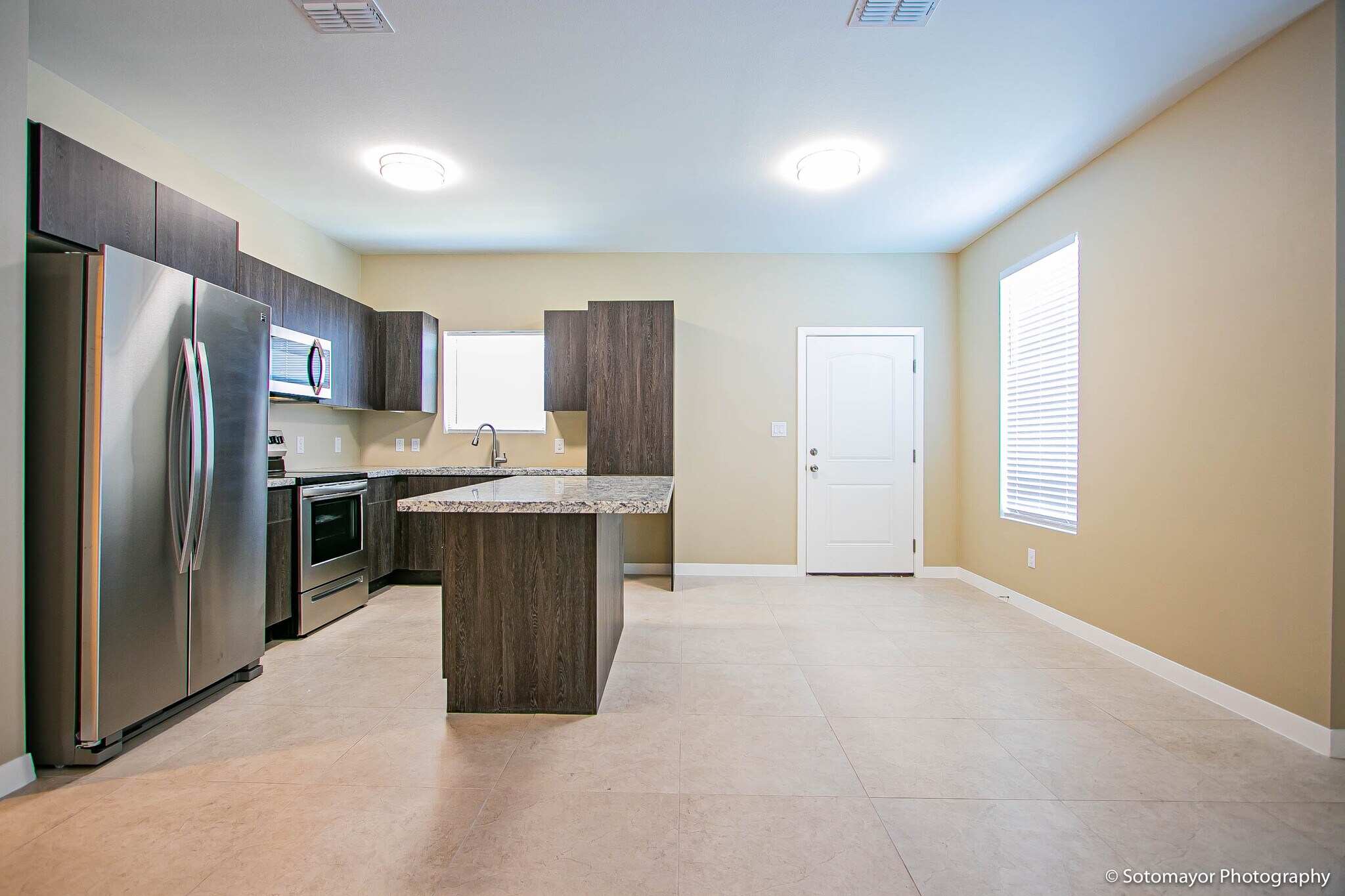 Building Photo - 3424 Golden Nugget