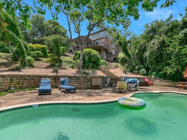 Building Photo - 7603 Bellflower Cove