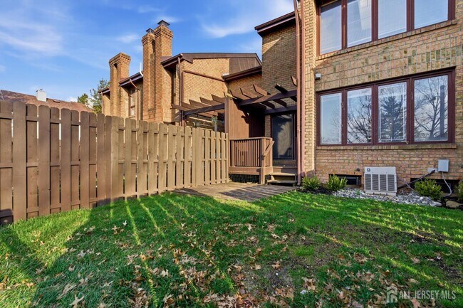 Building Photo - 172 Nathan Dr