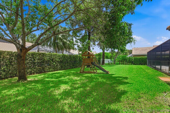 Building Photo - 10027 NW 56th Ct