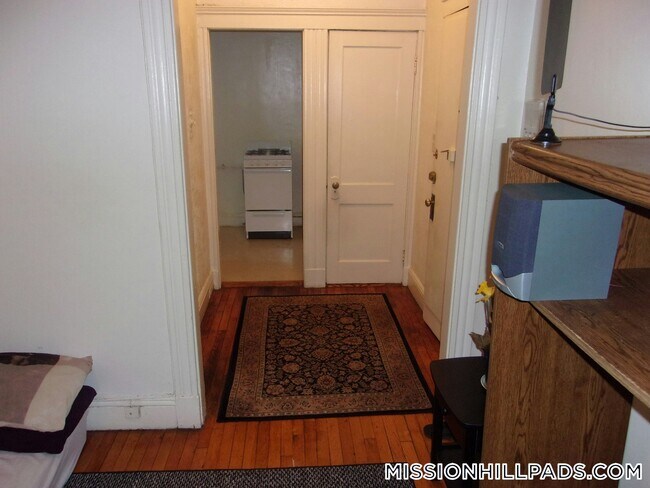 Building Photo - 49 Worthington St