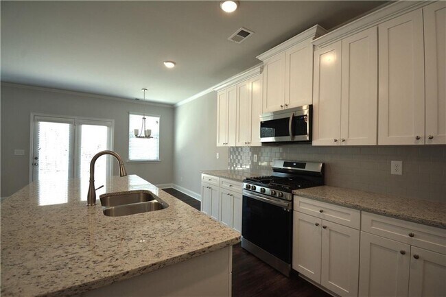 Building Photo - 215 Hellen Vly Dr