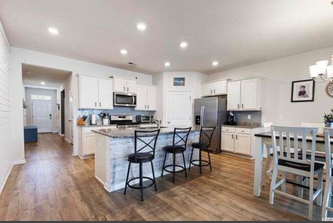 Building Photo - 979 Laurens Mill Dr