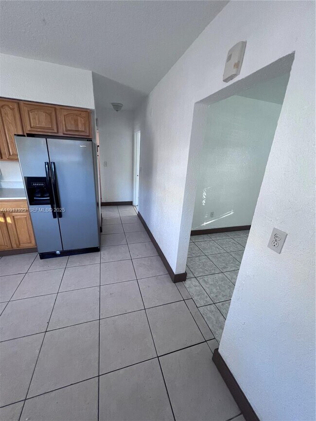 Building Photo - 1995 NE 167th St