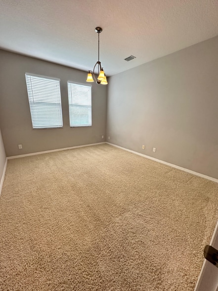 Building Photo - 4941 Maple Park St