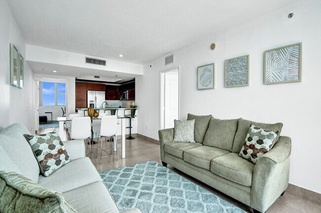 Building Photo - 2641 N Flamingo Rd