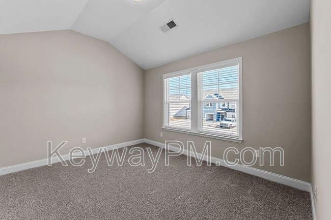 Building Photo - 2051 Denmark Ave SE