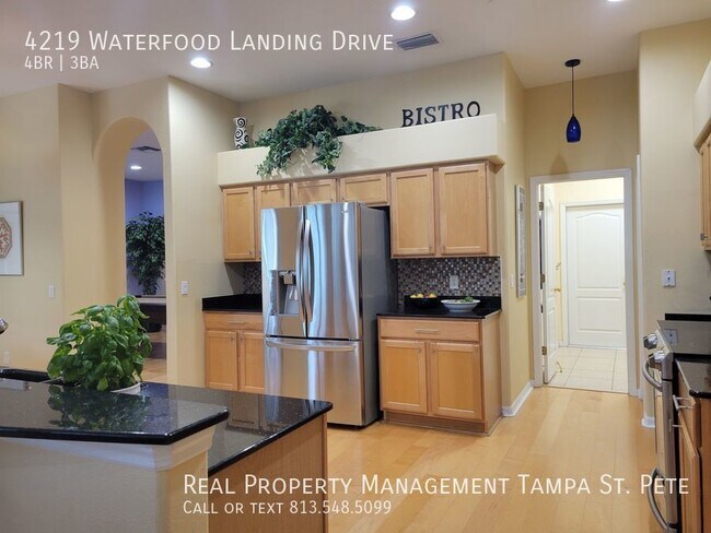 Building Photo - ***LUXURY LUTZ HOME