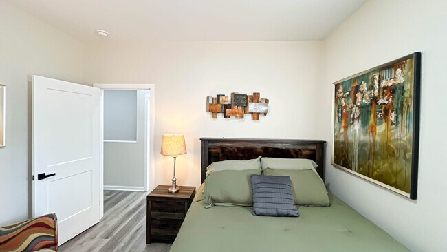 Building Photo - 2813 Mead Rd