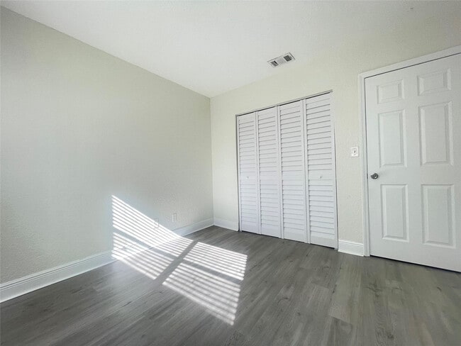 Building Photo - 8010 SW 7th St