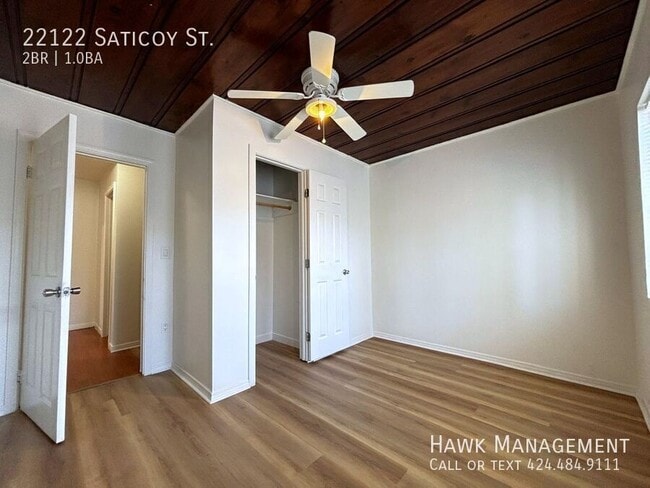 Building Photo - 22122 Saticoy St